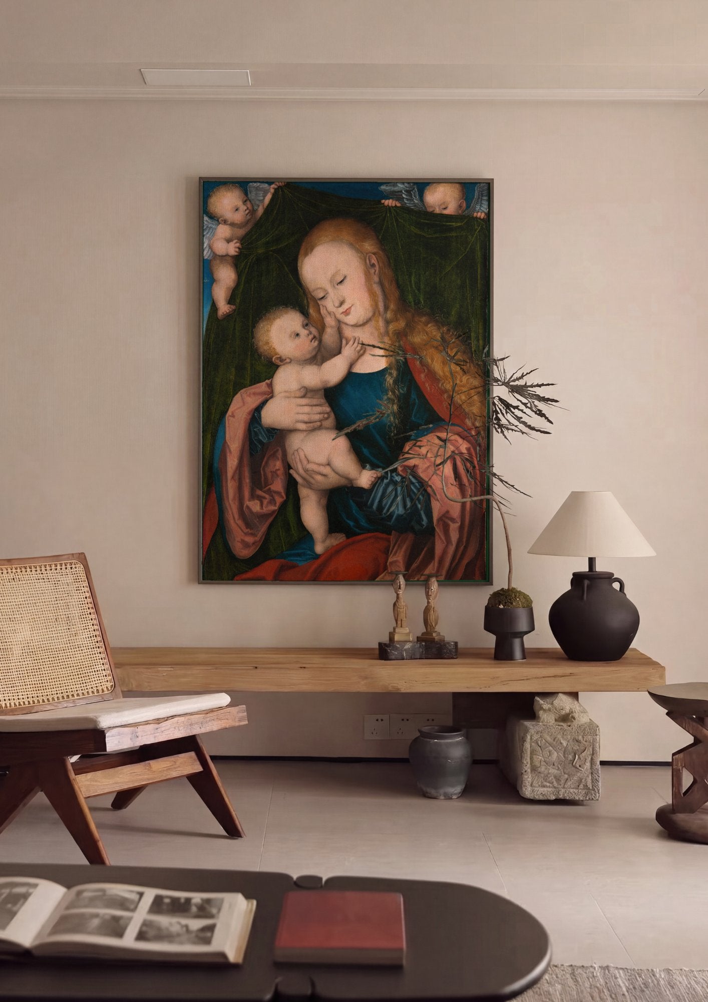 Quadro Decorativo Madona e o Menino - Lucas Cranach em ambiente decorado