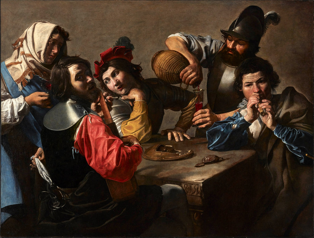 Pintura de Valentin de Boulogne, 'Os Trapaceiros', mostrando cinco homens em uma mesa, alguns jogando, outros observando, com uma atmosfera de tensão e drama. Um homem serve vinho enquanto outro fuma um cachimbo.