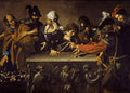 Pintura barroca dramática de Valentin de Boulogne, 'A Negação de São Pedro', retratando figuras em um ambiente escuro com contrastes de luz e sombra. Um homem mais velho com barba e túnica marrom é confrontado por uma mulher e soldados, enquanto outros jogam dados sobre uma urna esculpida. A cena é intensa e cheia de emoção.