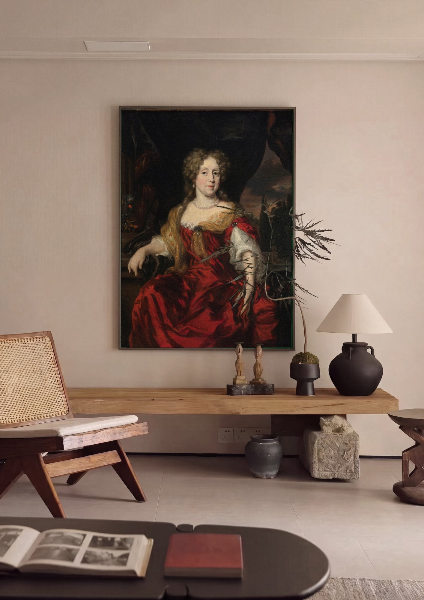 Quadro Decorativo Retrato de Dama com Vestido Vermelho - Nicolaes Maes em ambiente decorado
