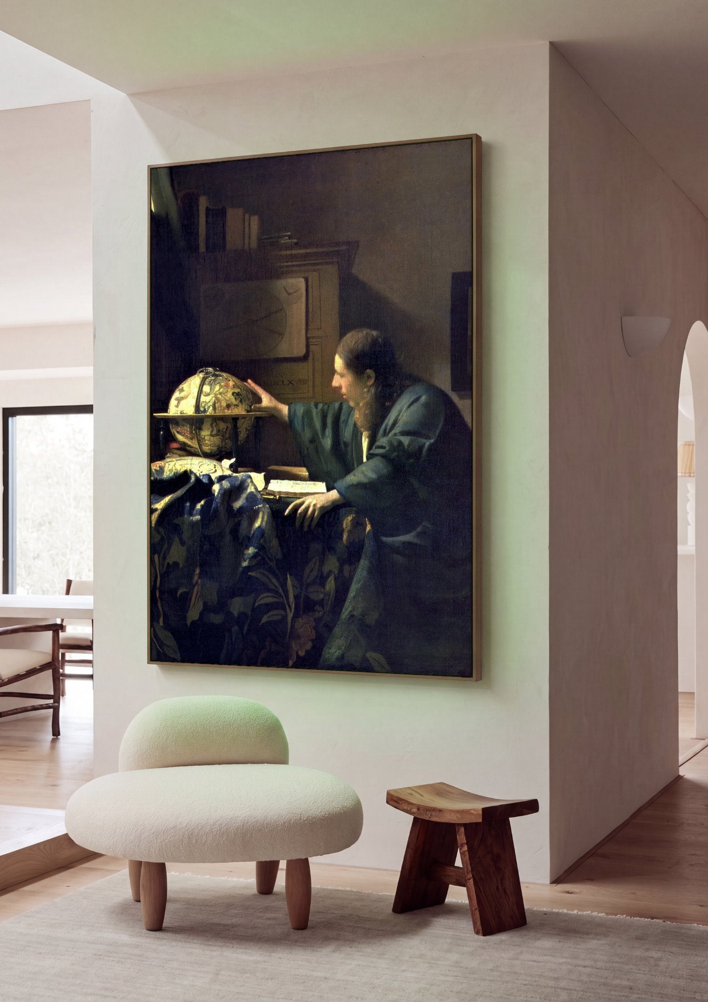 Quadro Decorativo O Geógrafo - Johannes Vermeer em ambiente decorado