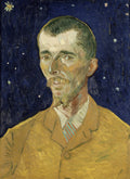 Autorretrato de Vincent van Gogh com casaco amarelo-mostarda e camisa listrada azul e laranja, em fundo azul escuro com pontos brancos e amarelos que representam estrelas. O artista tem barba rala e olhar intenso.