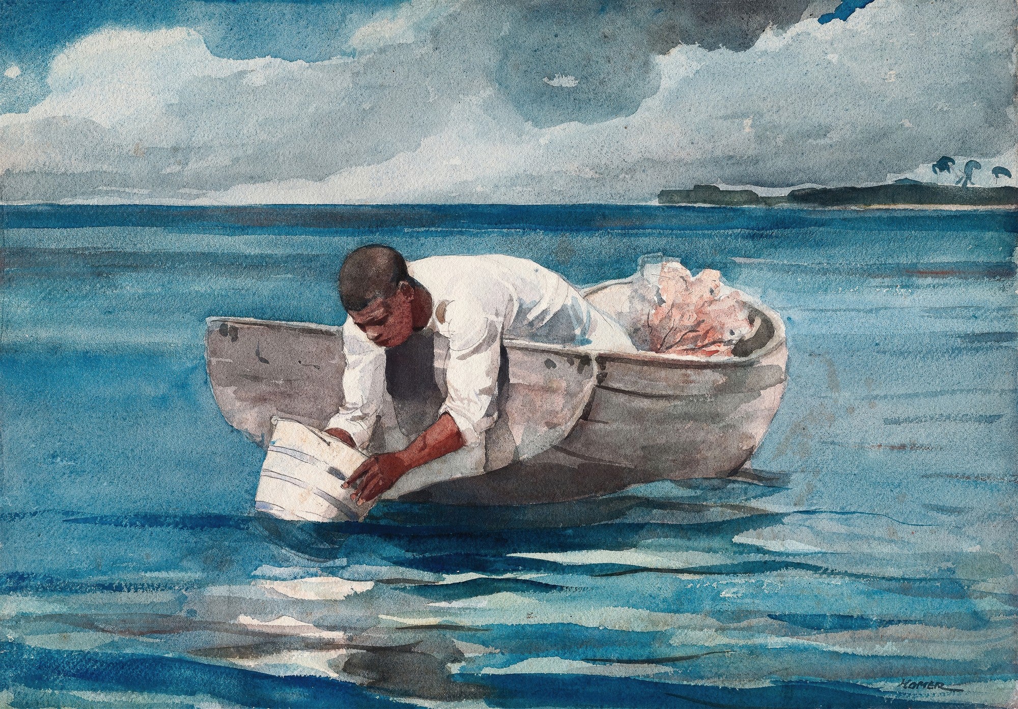 Quadro decorativo mostrando um homem em um pequeno barco pescando ou coletando algo da água, com o mar azul e o céu nublado ao fundo. A aquarela de Winslow Homer, The Conch Divers, retrata um pescador afro-americano em Bahamas.