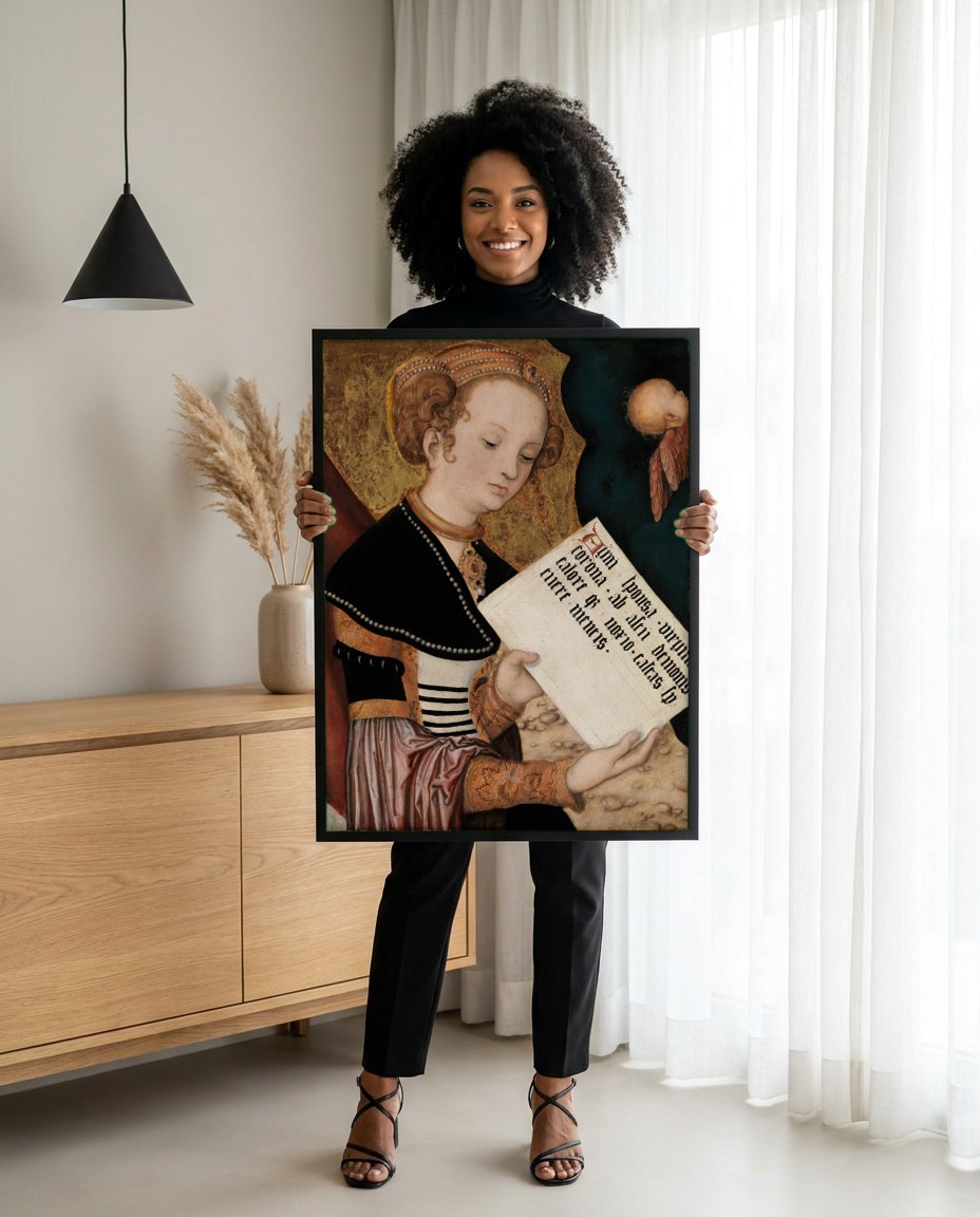 Quadro Decorativo Santa Catarina de Alexandria - Cranach | modelo apresentando o quadro emoldurado